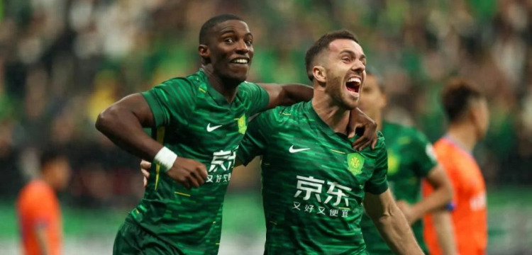 乌尔比希：能与诺伊尔、乌尔赖希一起训练很重要，他们很优秀